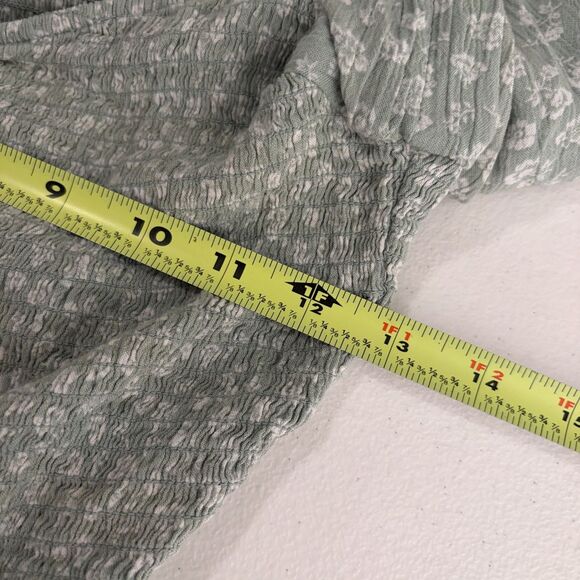 Hollister Blouse Women's Small Green Smocked Cropped Long Sleeve Boho Top - Picture 8 of 8